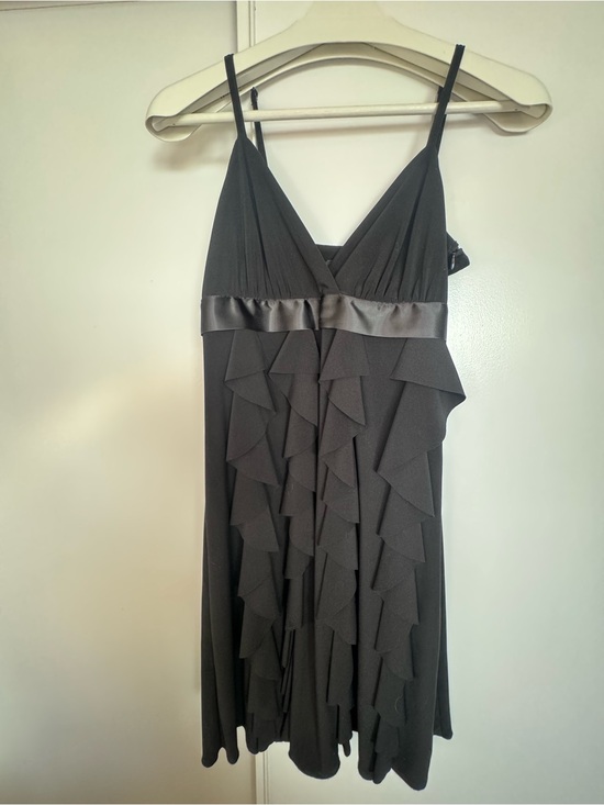 Frank Lyman Design Dresses & Skirts - Frank Lyman Design Black Ruffle V-Neck Spaghetti Strap Mini